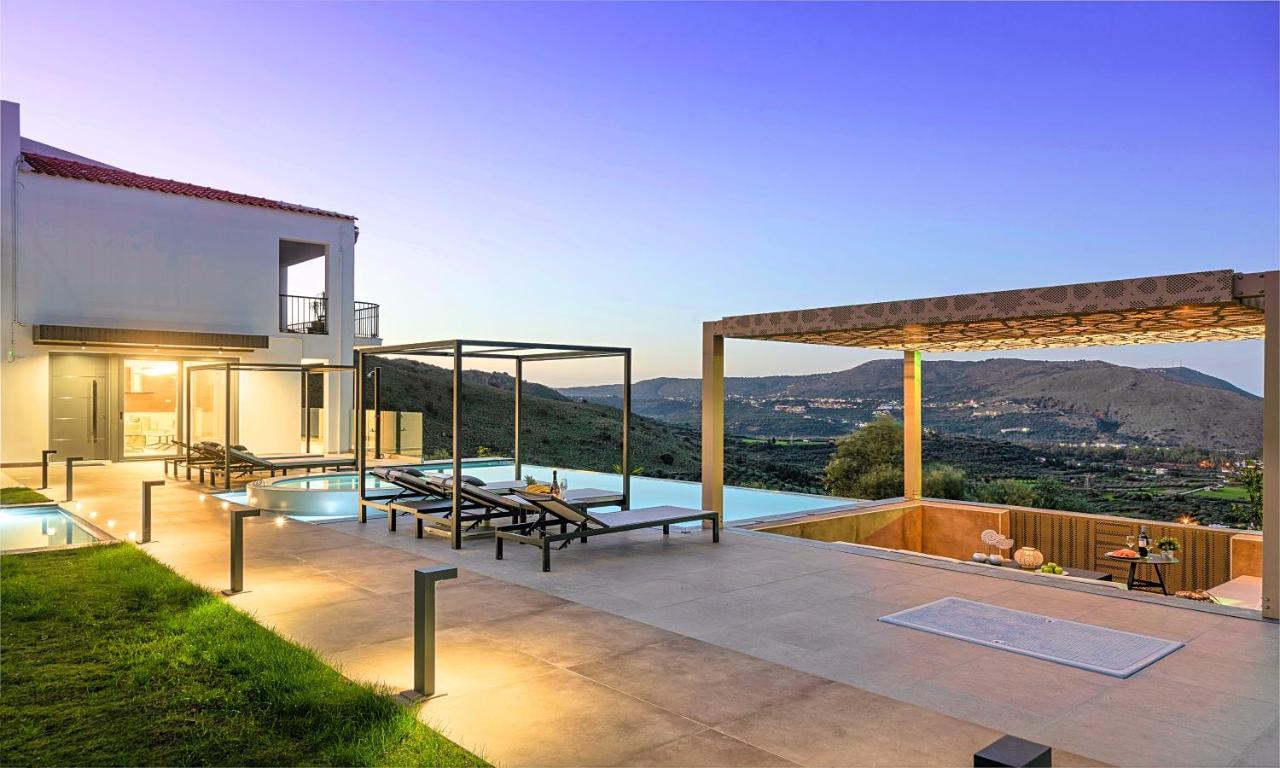 Mistral Suite Heated Pool 耶奥伊乌波利斯 外观 照片