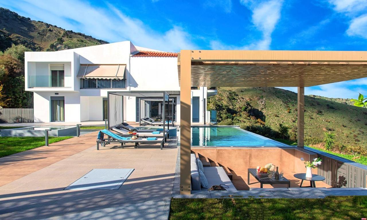 Mistral Suite Heated Pool 耶奥伊乌波利斯 外观 照片